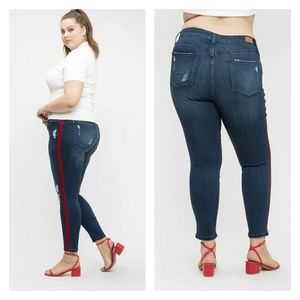 ♥️22W 24W Plus♥️Kayla Red Velvet Tape Skinny